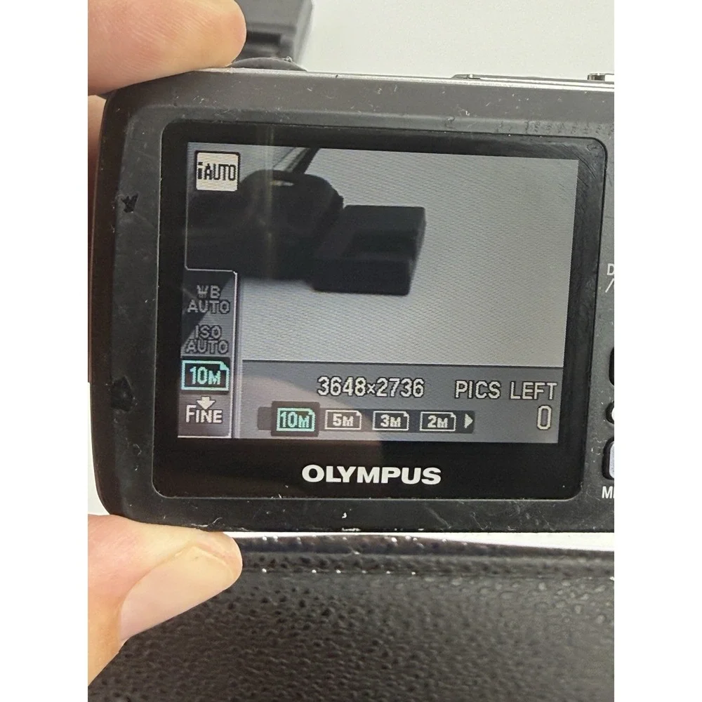 Olympus Stylus 550WP Digital Camera Black 10MP 3x Zoom Waterproof 3m/10ft